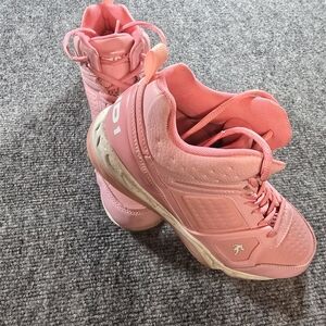 AND1 Kids Sneakers in Bright Pink